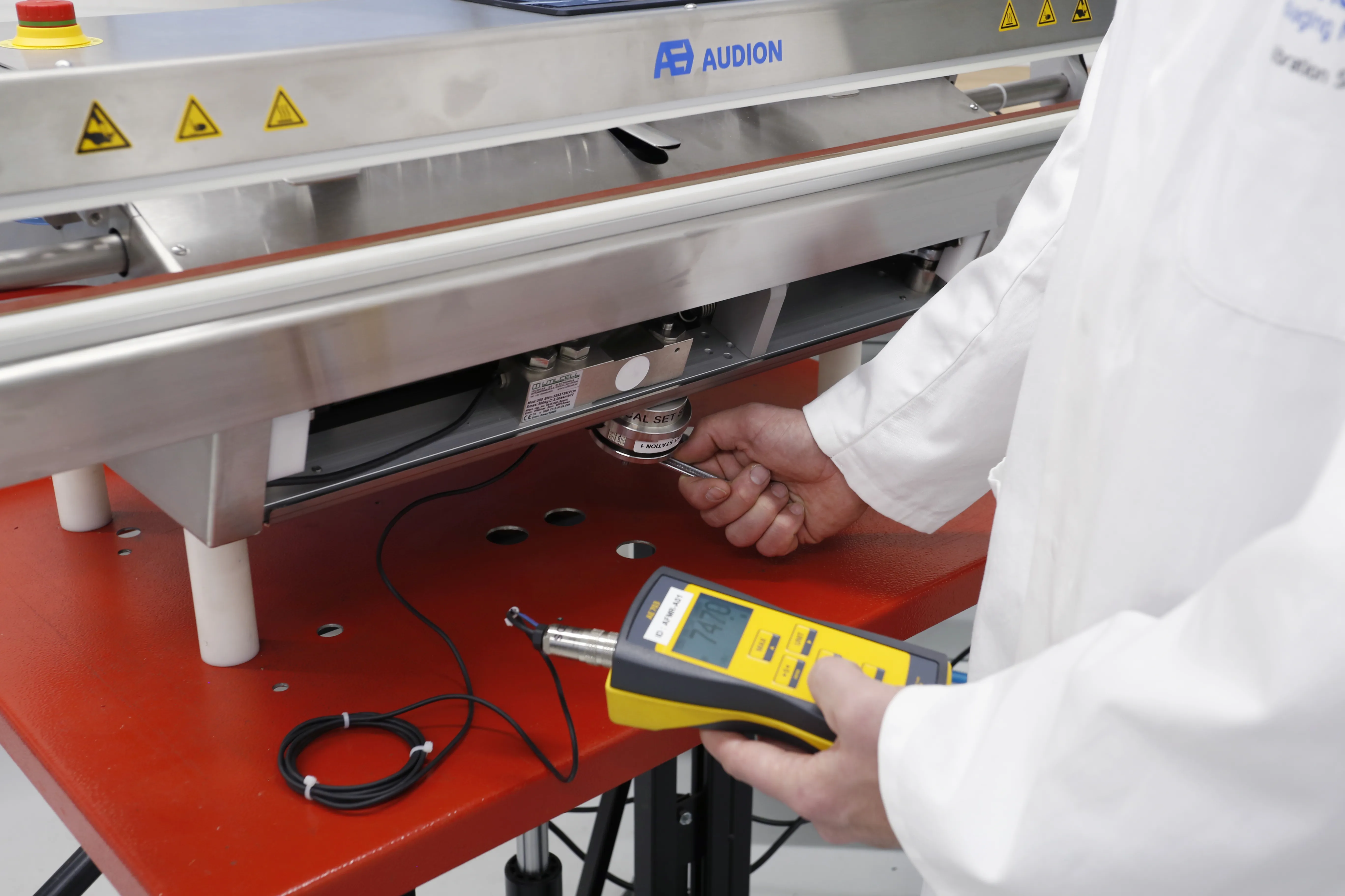 Kalibratie van de druk van Audion powersealer of medische sealer